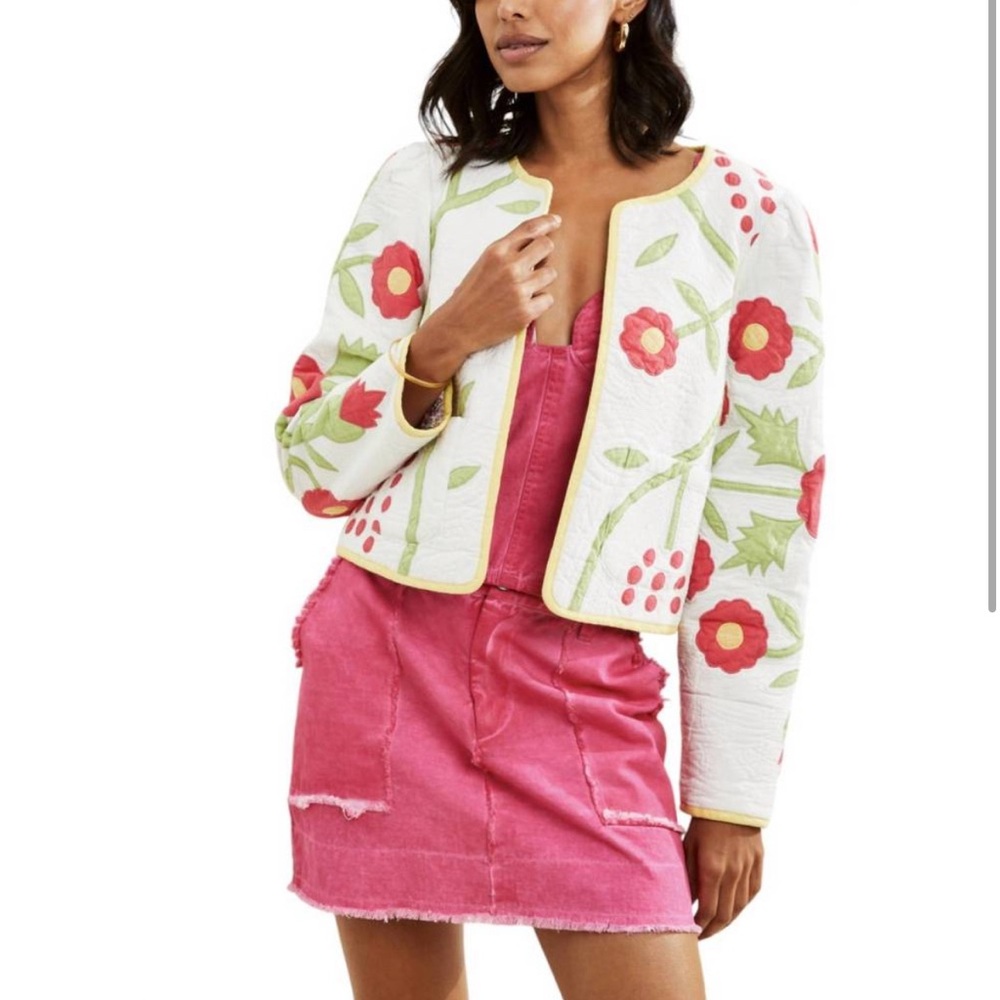 Love The Label Jacket NWT size Small